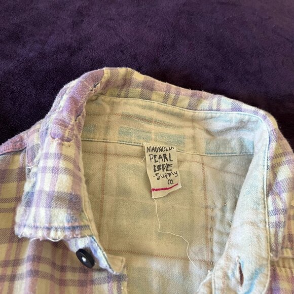 Magnolia Pearl Wearable Art Shirt - Picture 2 of 4